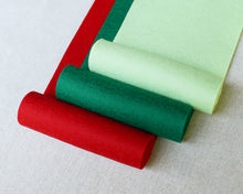 Load image into Gallery viewer, Homespun Holiday: Evergreen Kit
