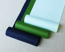 Load image into Gallery viewer, Homespun Holiday: Evergreen Kit
